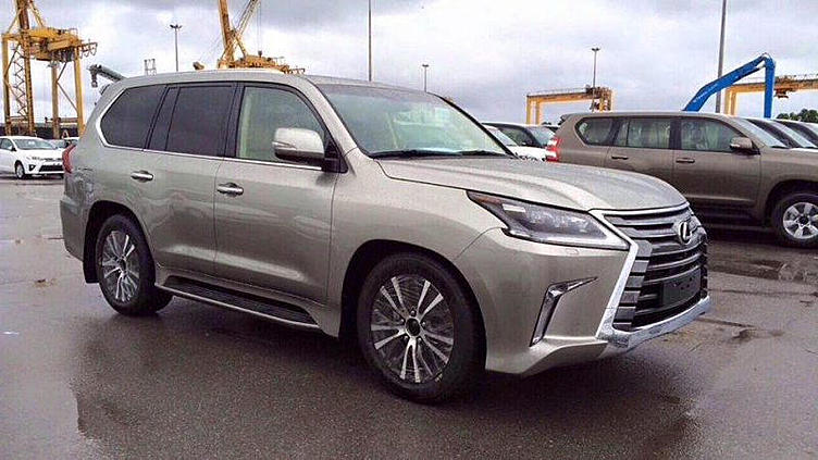 Рестайлинговый Lexus LX получил новый интерьер