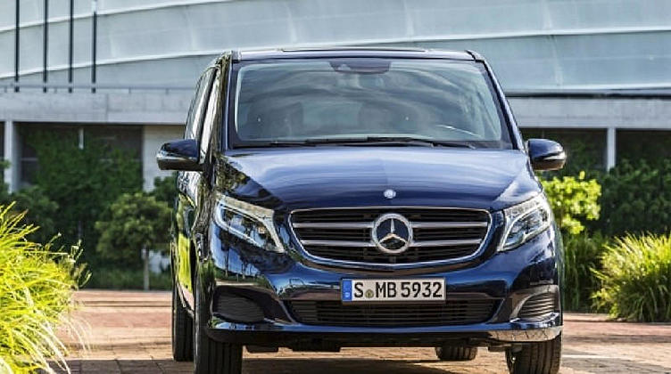 Mercedes-Benz V-Класс стал доступен в России с полным приводом Mercedes-Benz V-Класс стал доступен в России с полным приводом