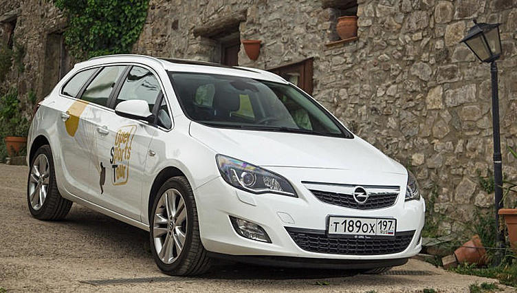 Opel расширит семейство Astra за счет псевдокроссовера Opel расширит семейство Astra за счет псевдокроссовера