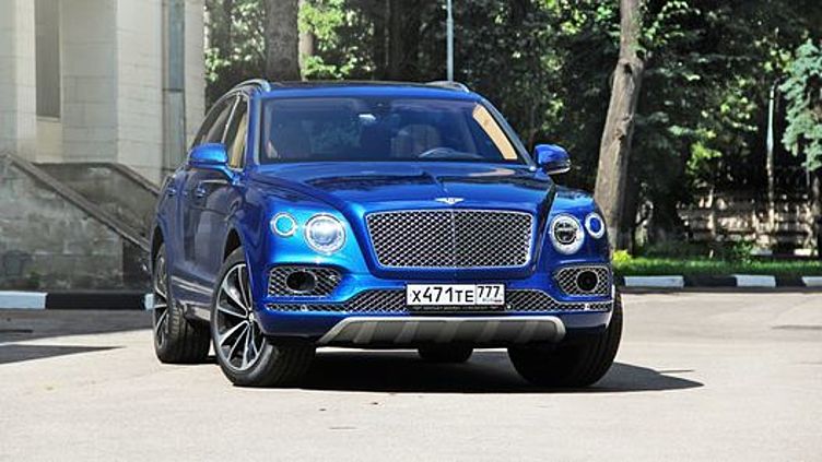 Роскошный кроссовер Bentley получил 7-местную версию и бриллианты