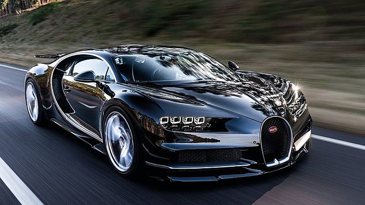 Видео: Bugatti Chiron разгоняется с 0 до 351 км/ч. За 21 секунду