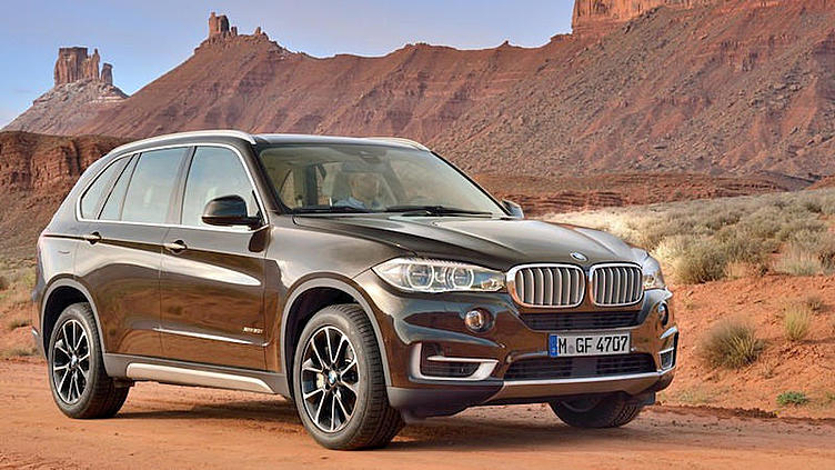 Новое поколение BMW X5 решило взять количеством