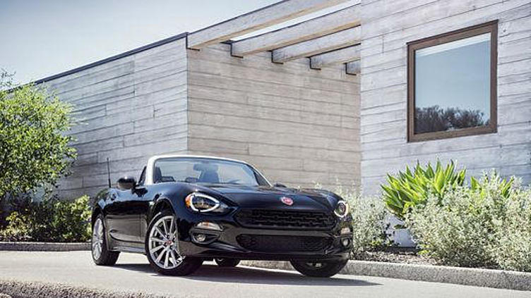 Fiat представил спортивный родстер на базе Mazda MX-5 Fiat представил спортивный родстер на базе Mazda MX-5