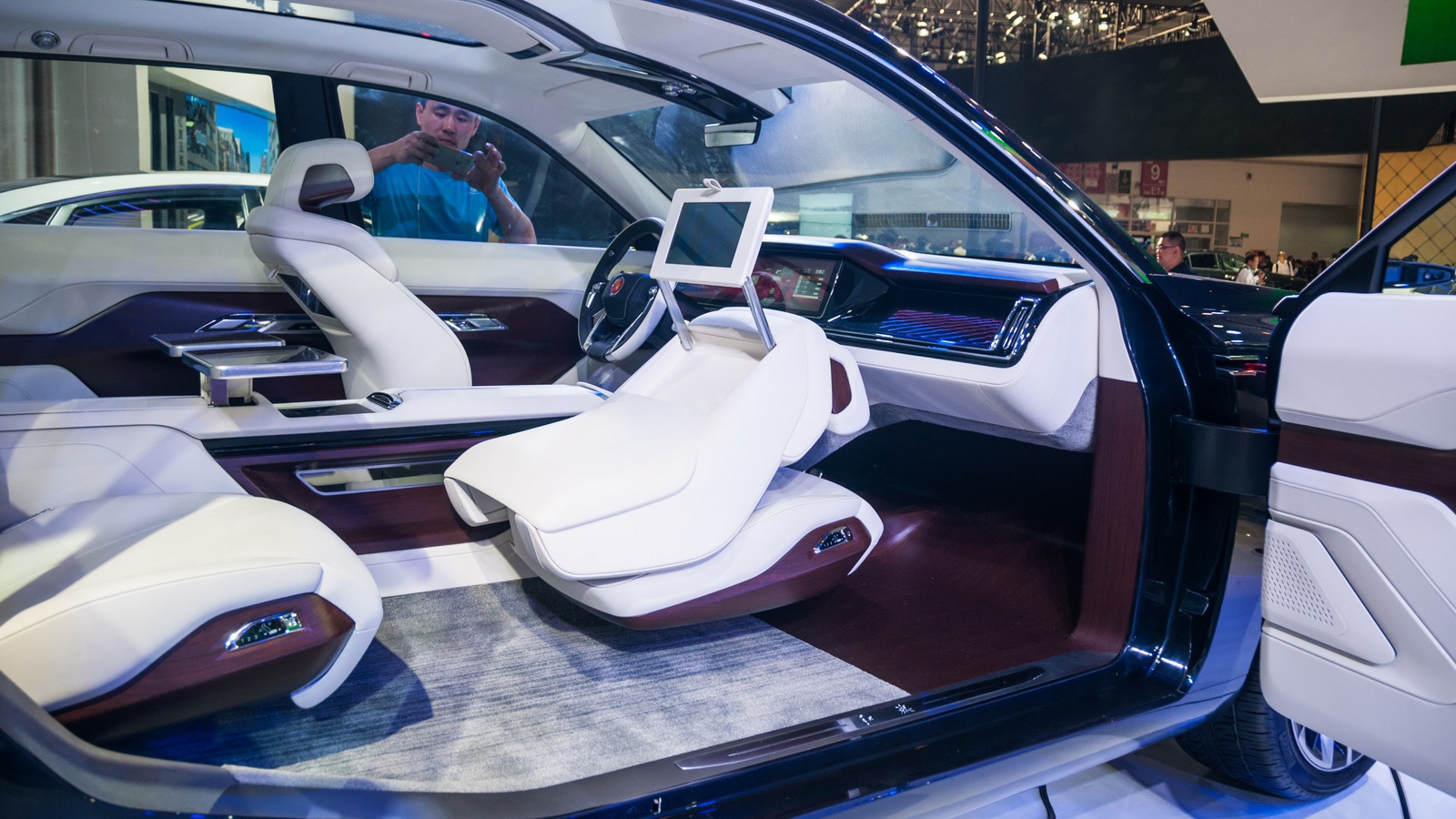 Китайский Hongqi l Concept