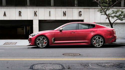 Фастбек Kia Stinger оснастили 365-сильным твин-турбо мотором