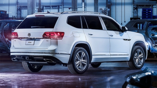 Volkswagen Atlas обзавелся спорт-пакетом R-Line