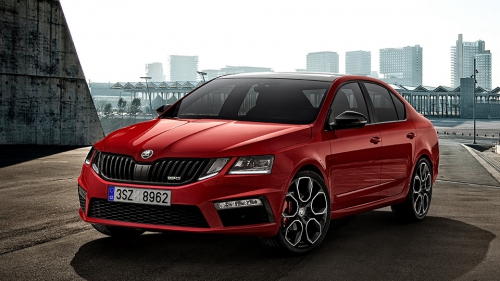 Мощность турбомотора Octavia RS довели до 245 лошадиных сил. Фото 1