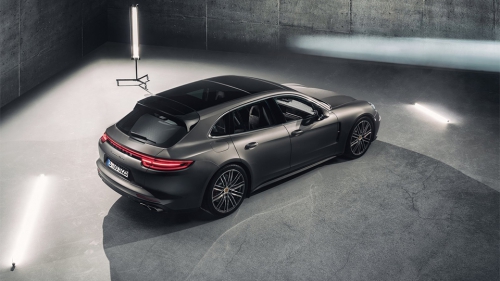 Компания Porsche представила серийную версию Panamera Sport Turismo. Фото 4