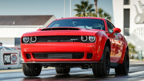 Dodge официально представил самый мощный и быстрый Challenger. Фото 1